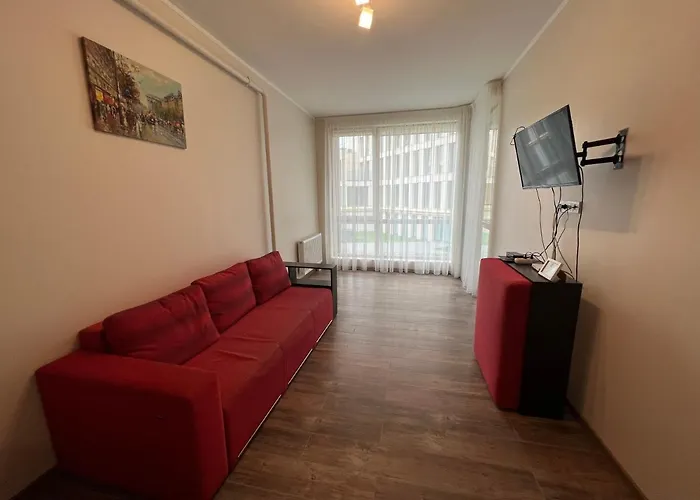 House в центрі з бомбосховищем і критим приватним паркінгом 公寓 利沃夫