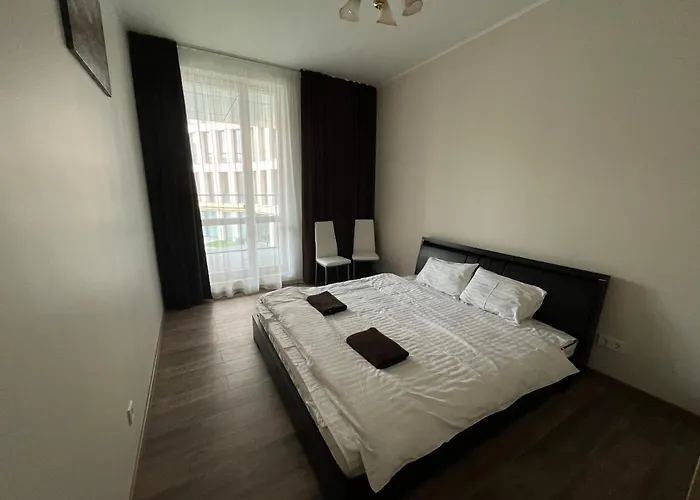 House в центрі з бомбосховищем і критим приватним паркінгом Apartamento *