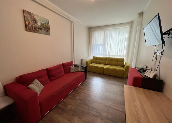 House в центрі з бомбосховищем і критим приватним паркінгом Apartamento *