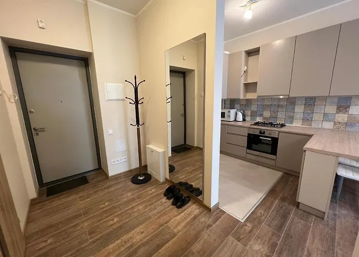 House в центрі з бомбосховищем і критим приватним паркінгом Lviv